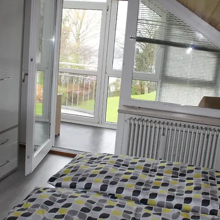 Blick Ins Gruene アパート ユーバーリンゲン