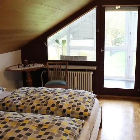 Blick Ins Gruene Apartment